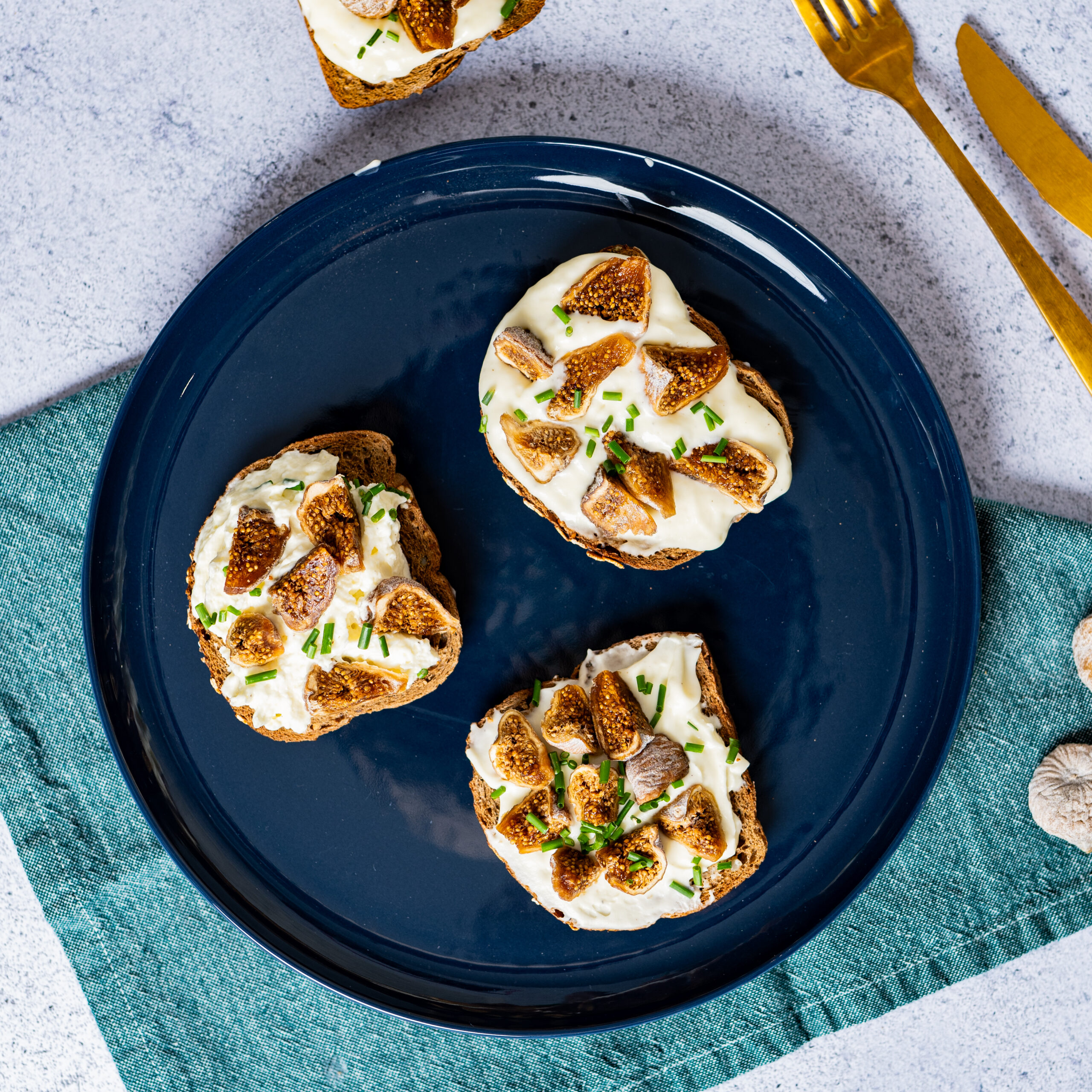 Recette de toasts au Pont-L'Évêque AOP et figue